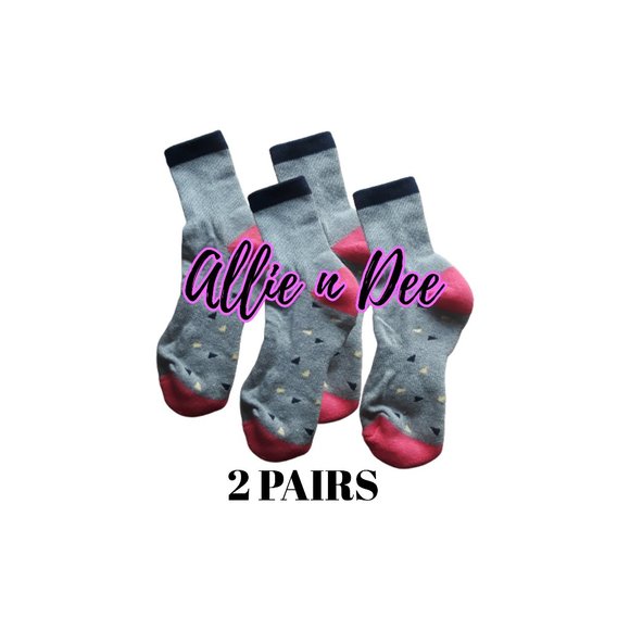 *BNWOT* 2 Pair Girls' Sports Reinforced Socks w/ Arch Support  Ages 10-12 (XL) - Picture 1 of 2